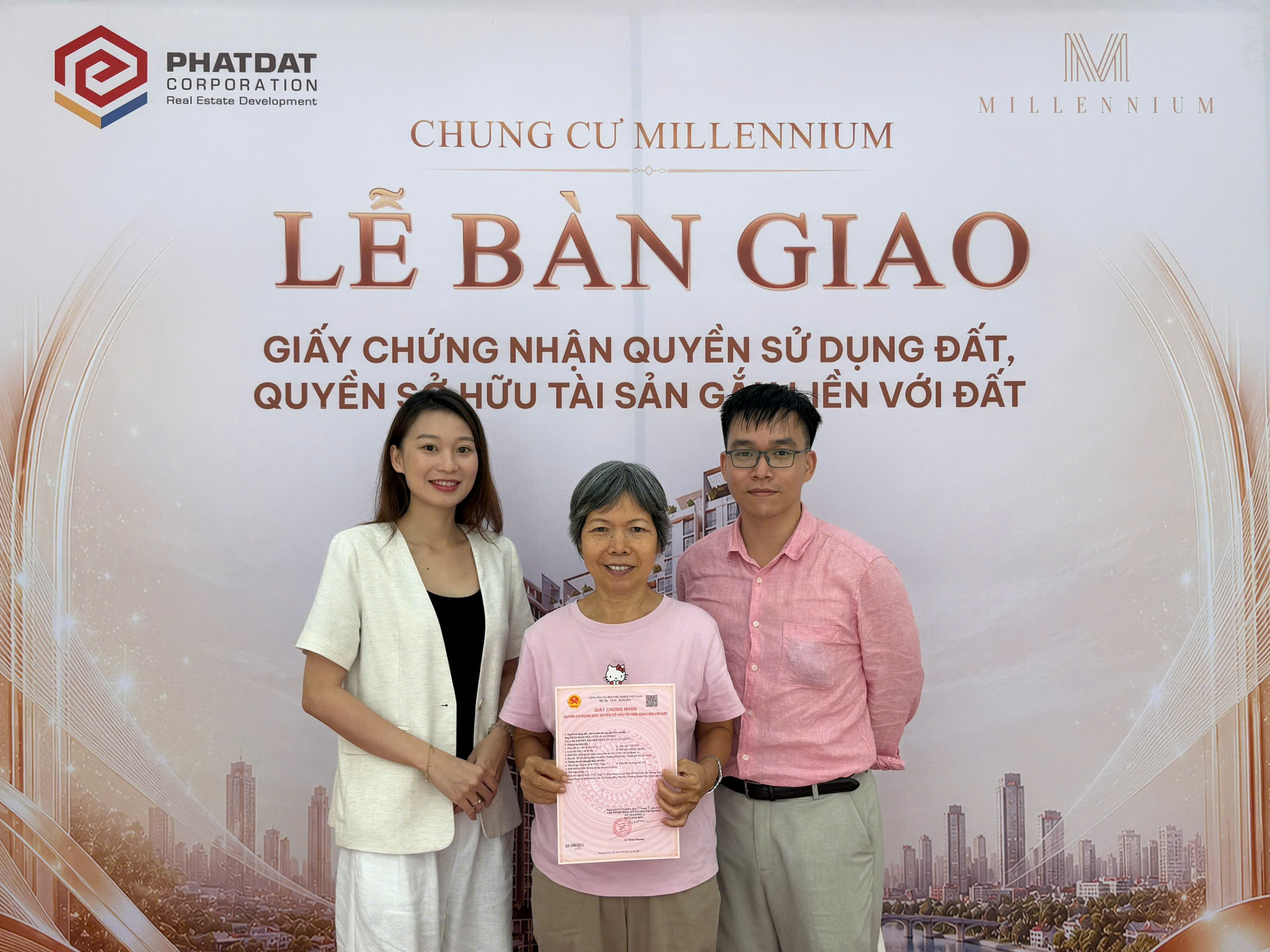 ban giao giay chung nhan millennium (2)