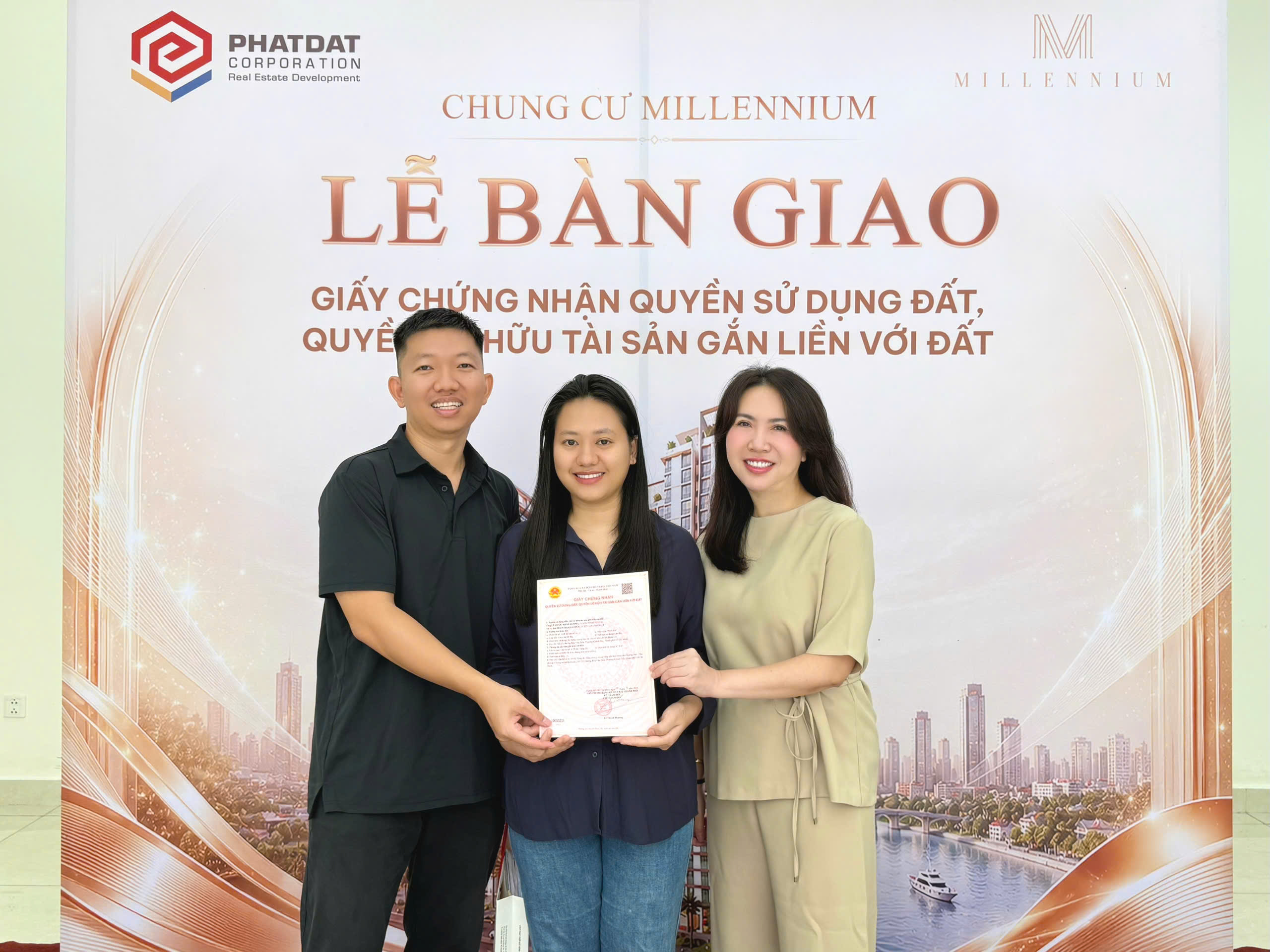 Tiếp tục trao tận tay gần 200 sổ hồng cho cư dân Millennium