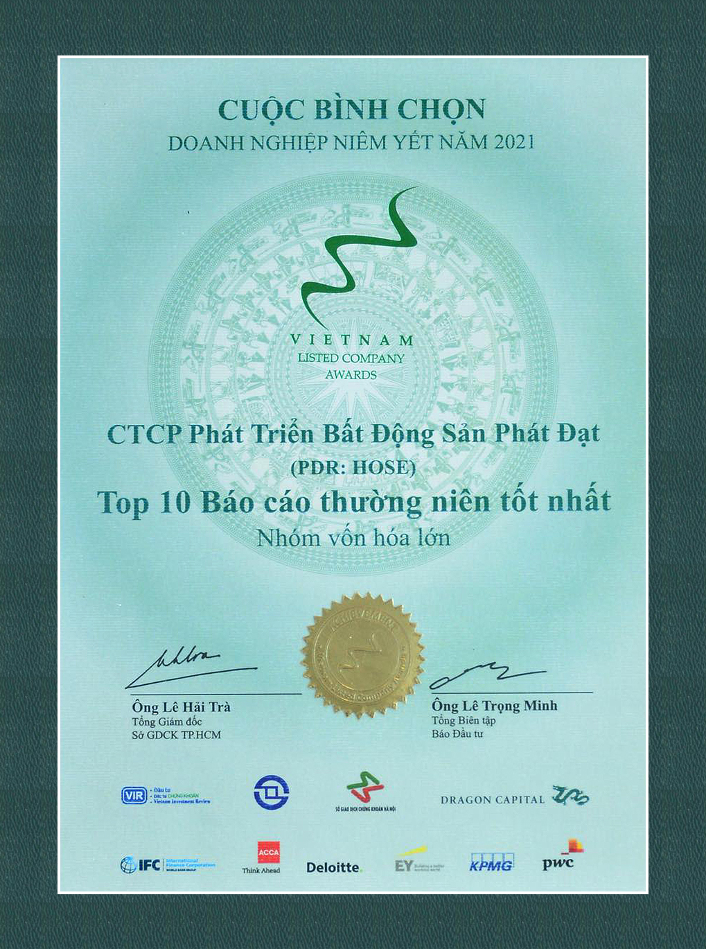 GIẢI NHẤT BÁO CÁO THƯỜNG NIÊN TỐT NHẤT 2020 (NHÓM VỐN HÓA LỚN)
