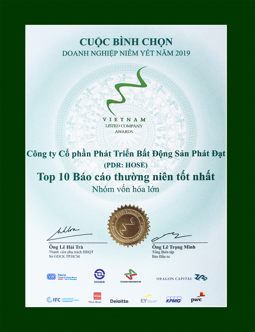 TOP 10 BÁO CÁO THƯỜNG NIÊN TỐT NHẤT NĂM 2019 (NHÓM VỐN HÓA LỚN)